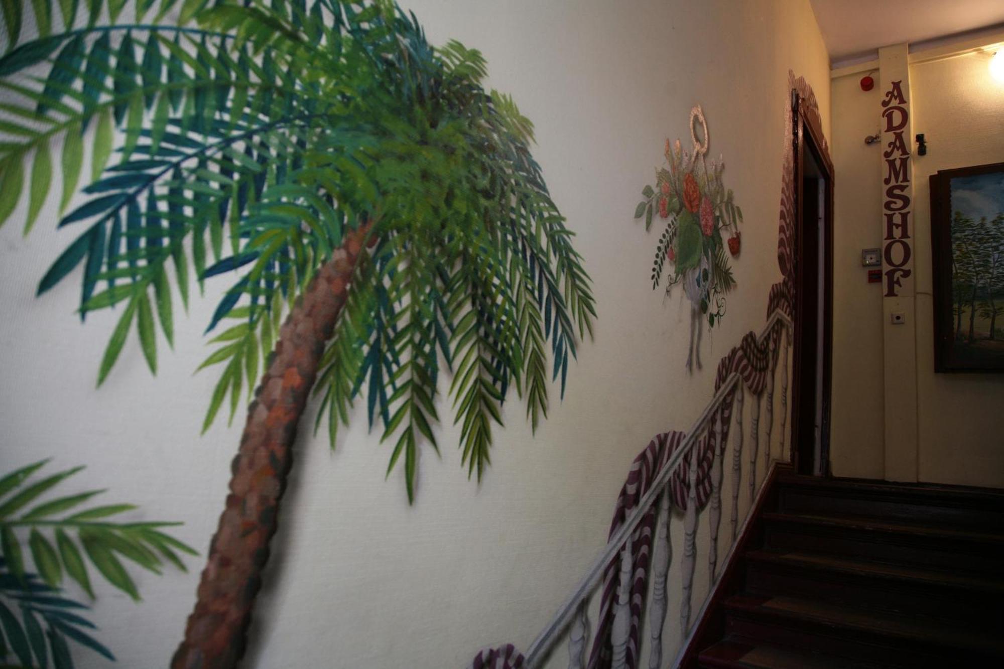 Hotel-Pension Adamshof Berlin Bagian luar foto